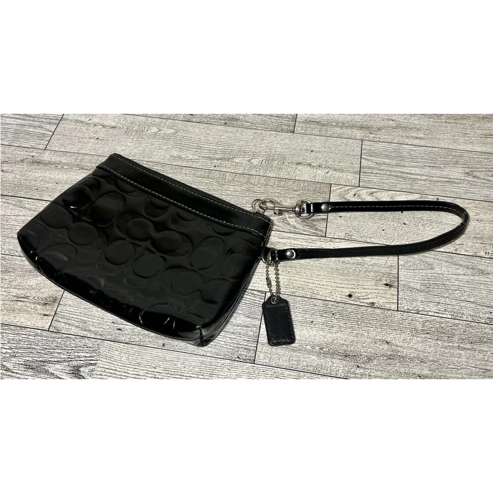 COACH Embossed Patent Leather Medium Black Wristlet Wallet - Picture 3 of 4